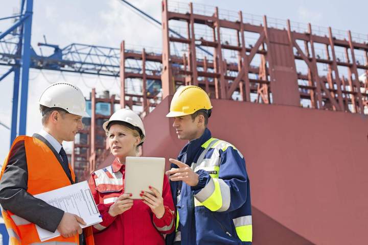 Services complets de maintenance au sein de notre espace naval.